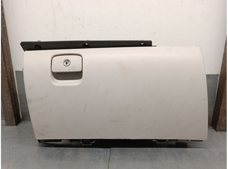 Recambio de guantera para jaguar xe (x760) 2.0 d referencia OEM IAM GX73060K63AA T4N15540LKP 