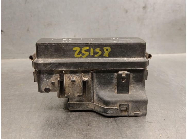 Recambio de caja reles / fusibles para suzuki samurai todo terreno, cerrada (sj_) 1.9 d a las 4 ruedas referencia OEM IAM F8Q 