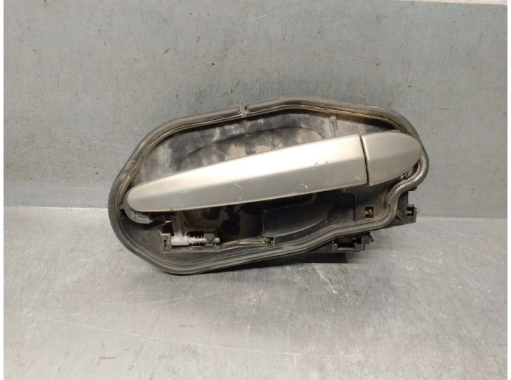 Recambio de maneta exterior delantera derecha para bmw x3 (e83) 2.0 d referencia OEM IAM 51217199556 51203449078 