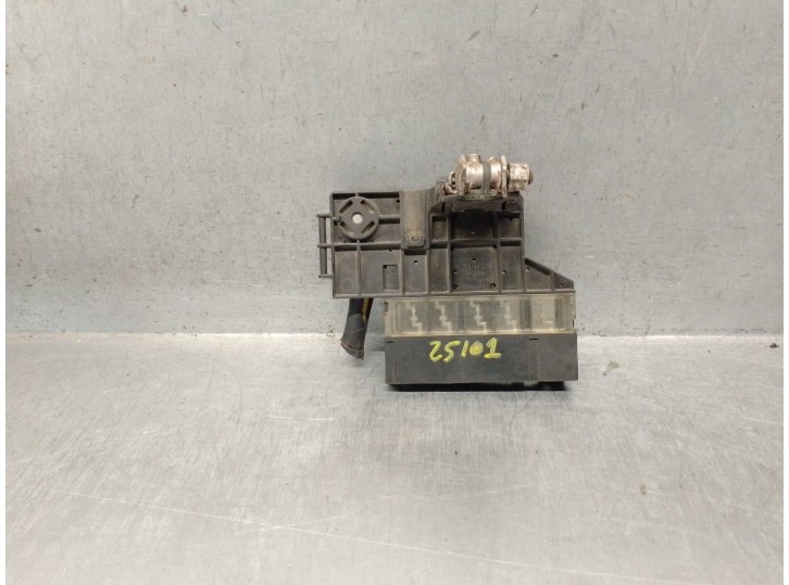 Recambio de caja reles / fusibles para nissan qashqai i (j10, nj10) 2.0 dci referencia OEM IAM 24380JG70B 