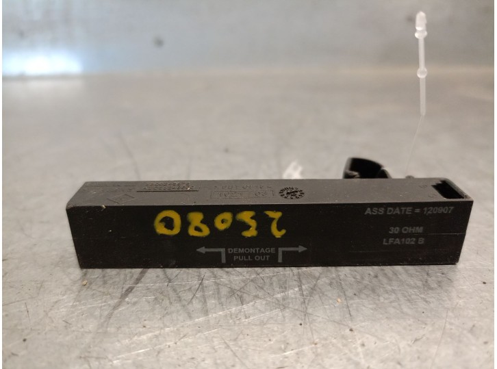 Recambio de antena para renault megane ii coupé-cabriolet (em0/1_) 2.0 dci referencia OEM IAM 8200245976 A2C53248600