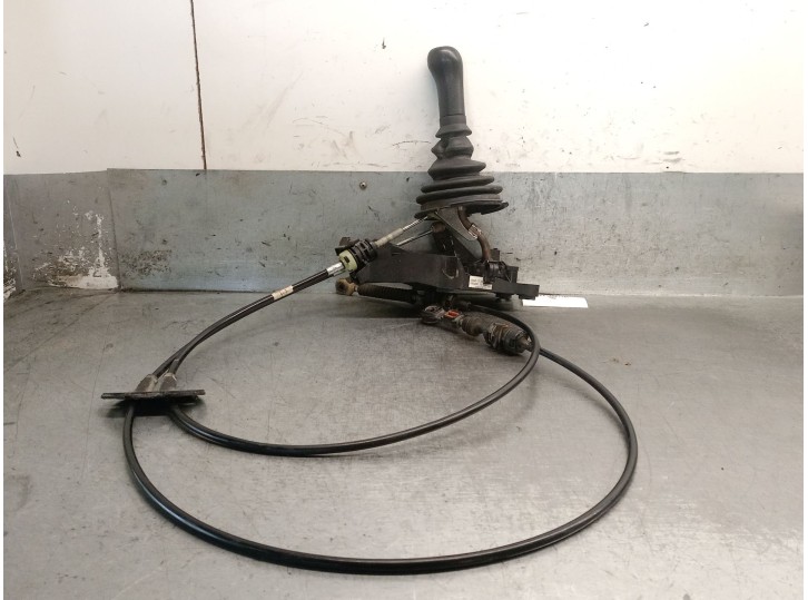 Recambio de palanca cambio para ford fiesta v van 1.4 tdci referencia OEM IAM 1333230 1333230 