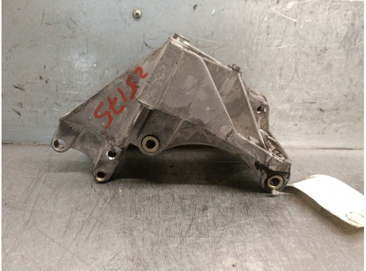 Recambio de soporte alternador para citroën xsara picasso (n68) 2.0 hdi referencia OEM IAM 96348183 5706E8 