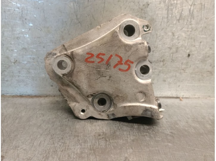 Recambio de soporte motor derecho para citroën xsara picasso (n68) 2.0 hdi referencia OEM IAM 9628311880 1807T6 