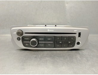 Recambio de sistema audio / radio cd para renault megane iii hatchback (bz0/1_, b3_) 1.2 tce (bz2b, bz11) referencia OEM IAM 281