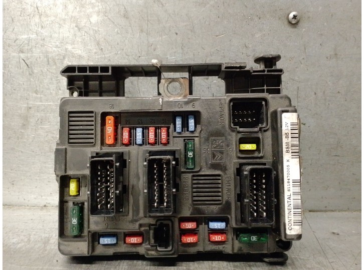 Recambio de caja reles / fusibles para citroën c5 i (dc_) 2.0 hdi (dcrhzb, dcrhze) referencia OEM IAM 9650618280 