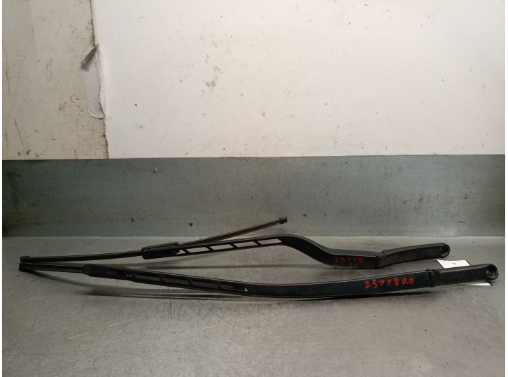 Recambio de brazo limpia delantero derecho para audi a3 descapotable (8p7) 1.6 tdi referencia OEM IAM 8P1955408A 8P1955408A 