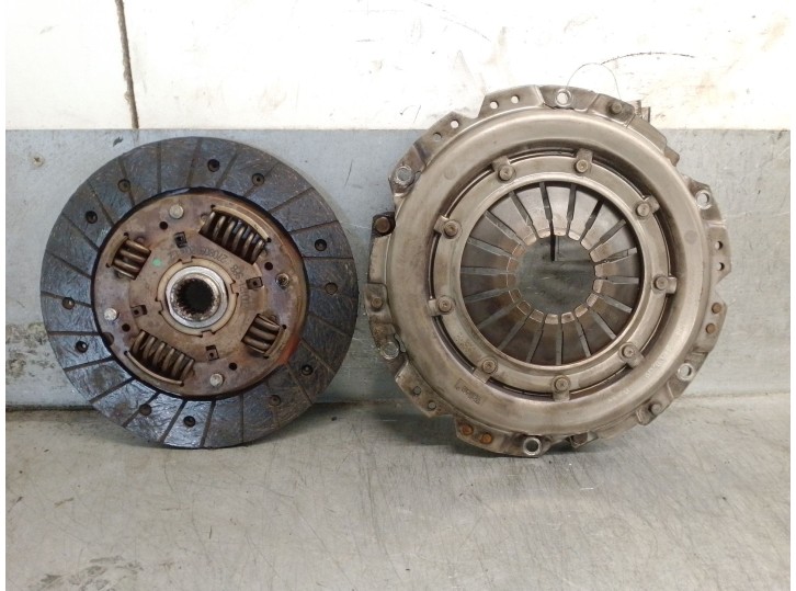 Recambio de kit embrague para suzuki samurai todo terreno, cerrada (sj_) 1.9 d a las 4 ruedas referencia OEM IAM 680239 700421 