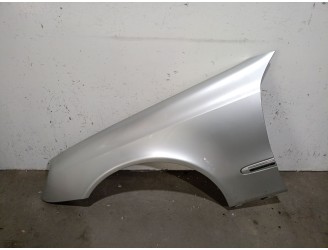 Recambio de aleta delantera izquierda para mercedes-benz clase e (w211) e 270 cdi (211.016) referencia OEM IAM A2118800718 A2118