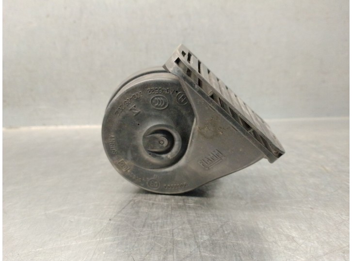 Recambio de claxon para jaguar f-pace (x761) 2.0 td4 awd referencia OEM IAM GX7313801AA T4N4040 