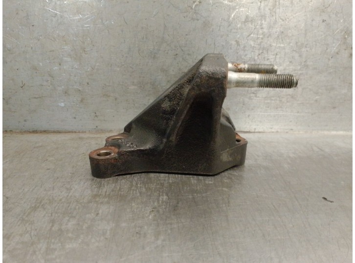 Recambio de soporte motor para kia pro cee´d (jd) 1.4 cvvt referencia OEM IAM 216702B100 216702B100 