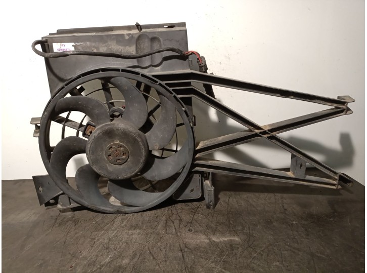 Recambio de electroventilador para opel vectra b station wagon (j96) 1.8 i 16v (f35) referencia OEM IAM 52484474 0130303252 