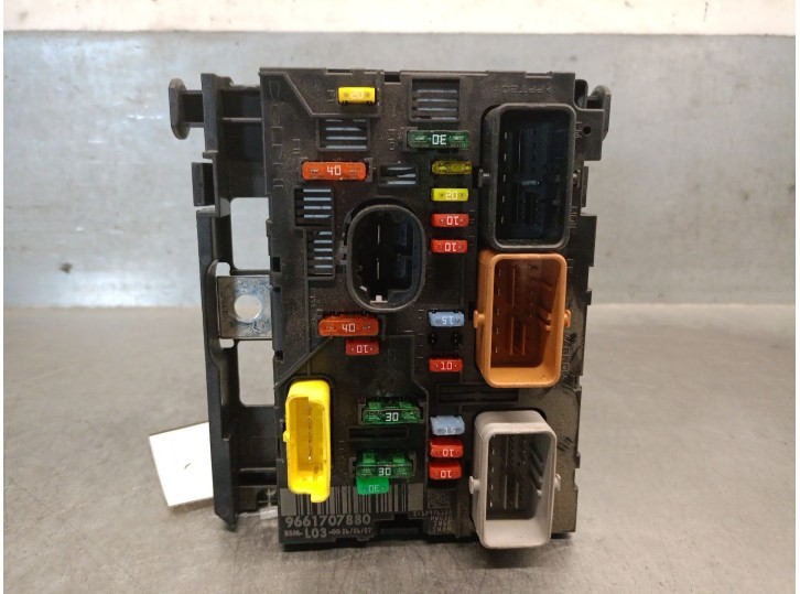 Recambio de caja reles / fusibles para citroën c3 i (fc_, fn_) 1.4 hdi referencia OEM IAM 9661707880 