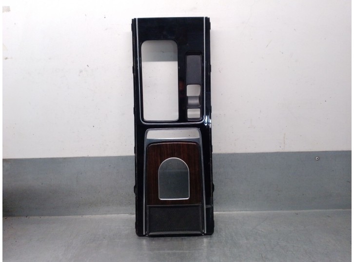 Recambio de embellecedor para jaguar f-pace (x761) 2.0 td4 awd referencia OEM IAM GX63044E04A T2H23426 