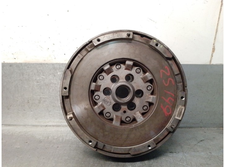 Recambio de volante motor para jeep renegade suv (bu, b1, bv) 1.6 crd referencia OEM IAM 55261491 55261491 
