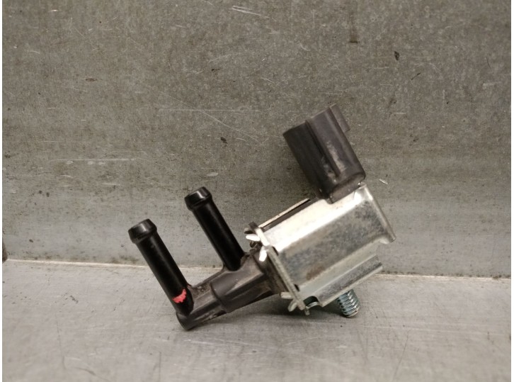 Recambio de valvula para ktm duke 125 duke abs referencia OEM IAM K5T48679 K5T48679 