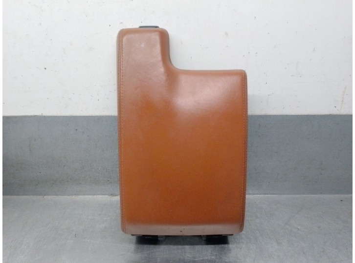 Recambio de apoyabrazos central para jaguar f-pace (x761) 2.0 td4 awd referencia OEM IAM GX73K14181E T2H23897SBB 