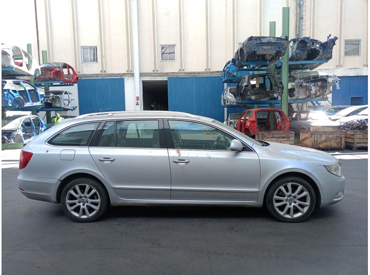 skoda superb ii station wagon (3t5) del año 2011