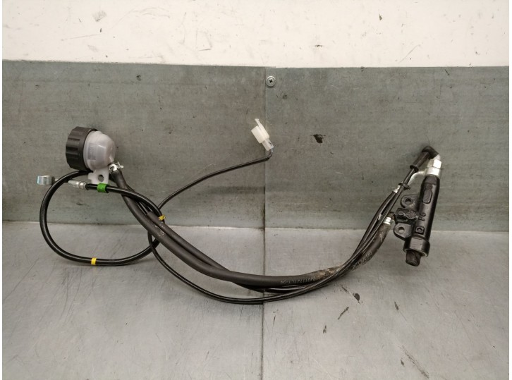 Recambio de bomba freno para ktm duke 125 duke abs referencia OEM IAM 9301306000 9301306000 