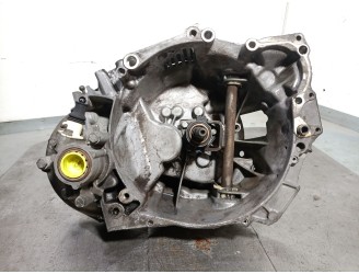 Recambio de caja cambios para peugeot 205 ii (20a/c) 1.8 td referencia OEM IAM 20TA81 2205TA 9279269A