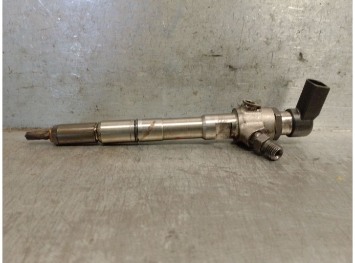 Recambio de inyector para audi a3 descapotable (8p7) 1.6 tdi referencia OEM IAM 03L1302277B 03L1302277B 