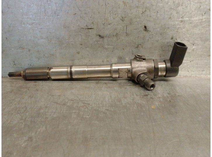 Recambio de inyector para audi a3 descapotable (8p7) 1.6 tdi referencia OEM IAM 03L1302277B 03L1302277B 