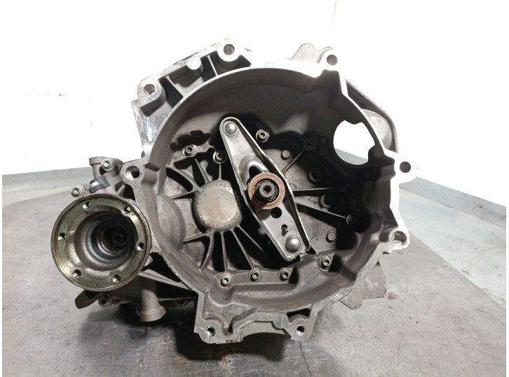 Recambio de caja cambios para skoda fabia ii (542) 1.2 referencia OEM IAM LNR 02T300058C 31LNR0410