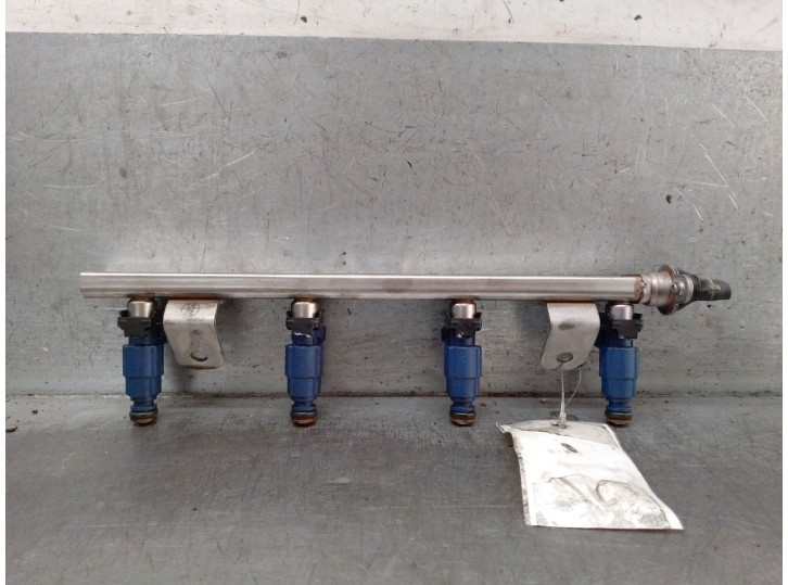 Recambio de rampa inyectora para hyundai i30 station wagon (fd) 1.6 referencia OEM IAM 353402B010 353402B010 