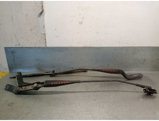 Recambio de brazo limpia delantero derecho para ford focus c-max (dm2) 2.0 tdci referencia OEM IAM 3M5117526CA 1628979 