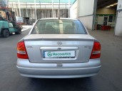 opel astra g sedán (t98) del año 2001