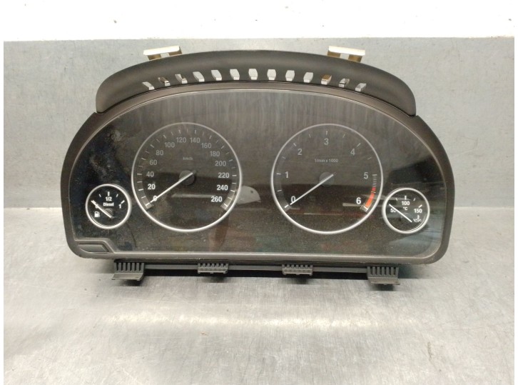 Recambio de cuadro instrumentos para bmw 5 (f10) 520 d referencia OEM IAM 25811511 62109358981 PL 2000180824