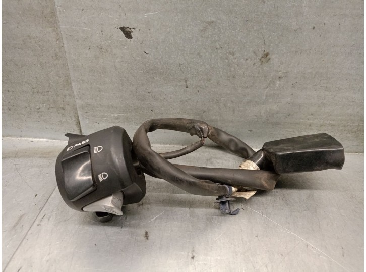 Replacement light switch for Honda CB (251cc - 500cc) CB 500 F (PC58, PC45, PC63) OEM IAM reference 35200MKPDP1 35200MKPDP1 