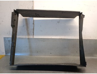 Recambio de calandra delantera de radiador para dacia dokker furgoneta/monovolumen 1.5 dci (feaj) referencia OEM IAM 215595838R 