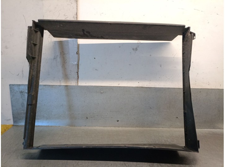 Recambio de calandra delantera de radiador para dacia dokker furgoneta/monovolumen 1.5 dci (feaj) referencia OEM IAM 215595838R 