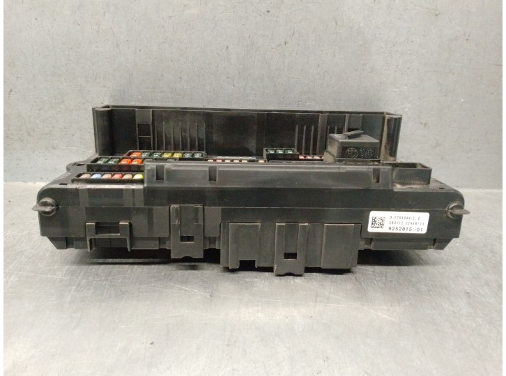 Recambio de caja reles / fusibles para bmw 5 (f10) 520 d referencia OEM IAM 317033442E 