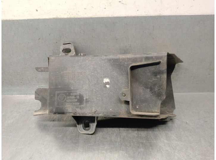 Recambio de calandra delantera de radiador para bmw 5 (f10) 520 d referencia OEM IAM 7200798 51747200798 