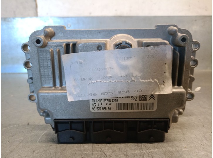 Recambio de centralita motor uce para citroën c4 i (lc_) 1.6 16v referencia OEM IAM 9657595880 