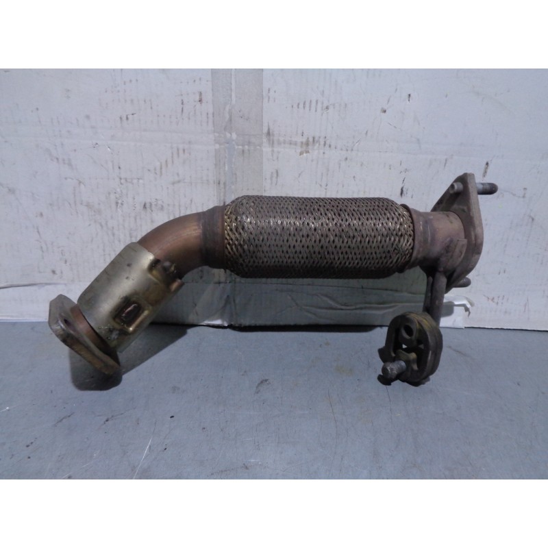 Recambio de tubo escape delantero para hyundai i40 1.7 crdi cat referencia OEM IAM 16792059  