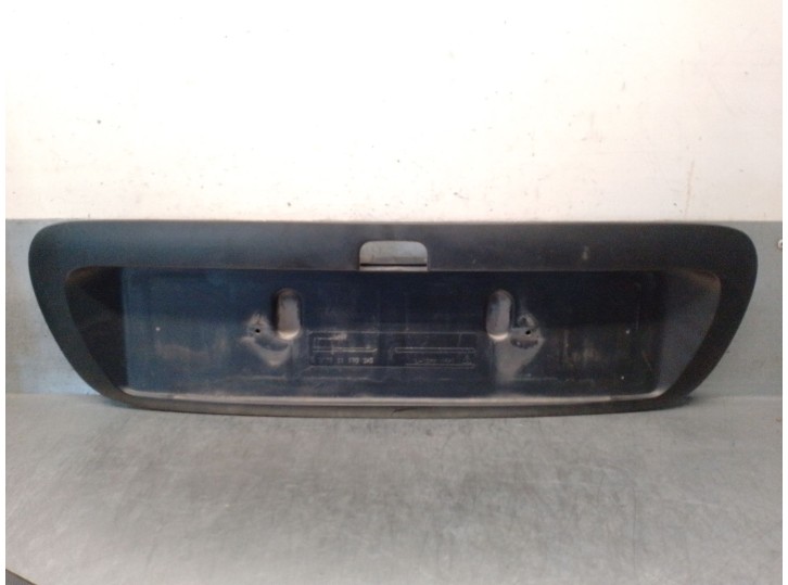 Recambio de portamatriculas para seat ibiza iv sc (6j1, 6p5) 1.6 tdi referencia OEM IAM 770083411 