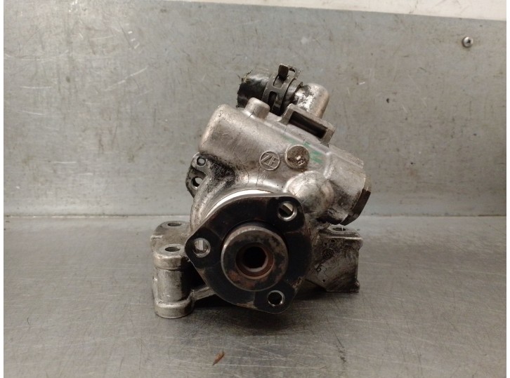 Recambio de bomba servodireccion para mercedes-benz clase e (w211) e 270 cdi (211.016) referencia OEM IAM A0034660101 A003466000