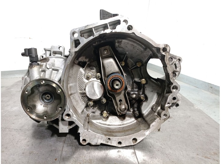 Recambio de caja cambios para volkswagen golf iv (1j1) 1.8 referencia OEM IAM CZM 02J300045EX CZM17118
