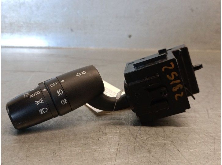 Recambio de mando luces para mazda 6 sedán (gj, gl) 2.2 d (gj2fp) referencia OEM IAM KD5117F887 KD5166122 