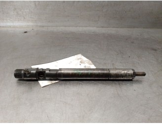 Recambio de inyector para ssangyong actyon i 2.0 xdi referencia OEM IAM A6640170121 EJBR04501D