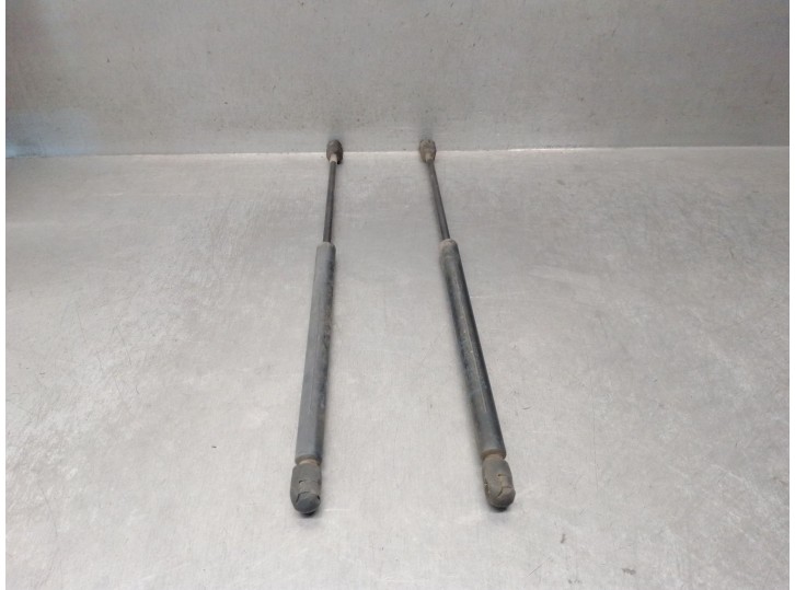 Recambio de amortiguadores maletero / porton para renault megane i (ba0/1_) 1.6 e (ba0f, ba0s) referencia OEM IAM 7700828451 770