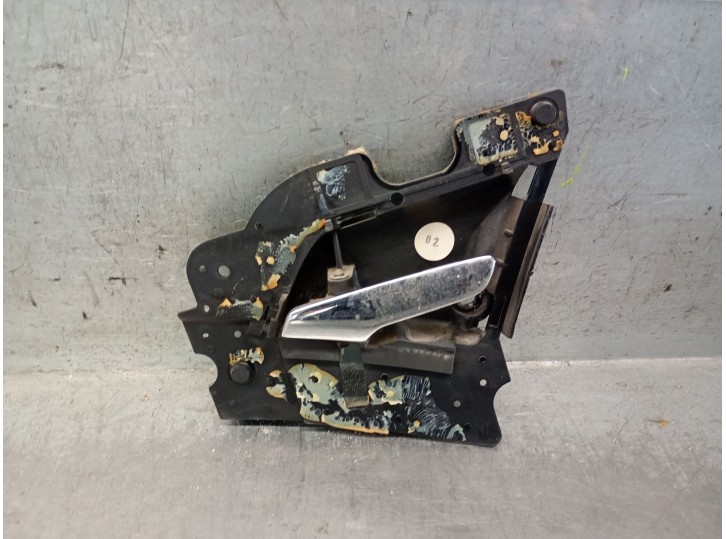 Recambio de maneta interior delantera izquierda para mercedes-benz clase e (w210) e 200 cdi (210.007) referencia OEM IAM A210766