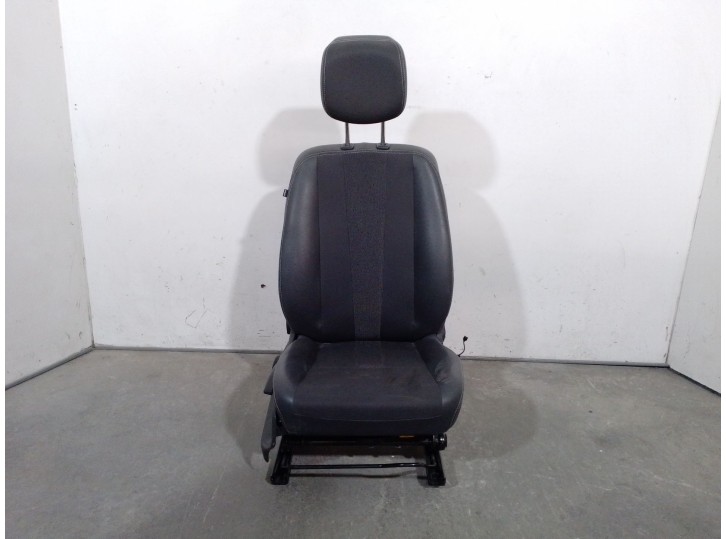 Front right seat replacement part for Renault Fluence Z.E. OEM IAM reference 876015845R 876015845R 