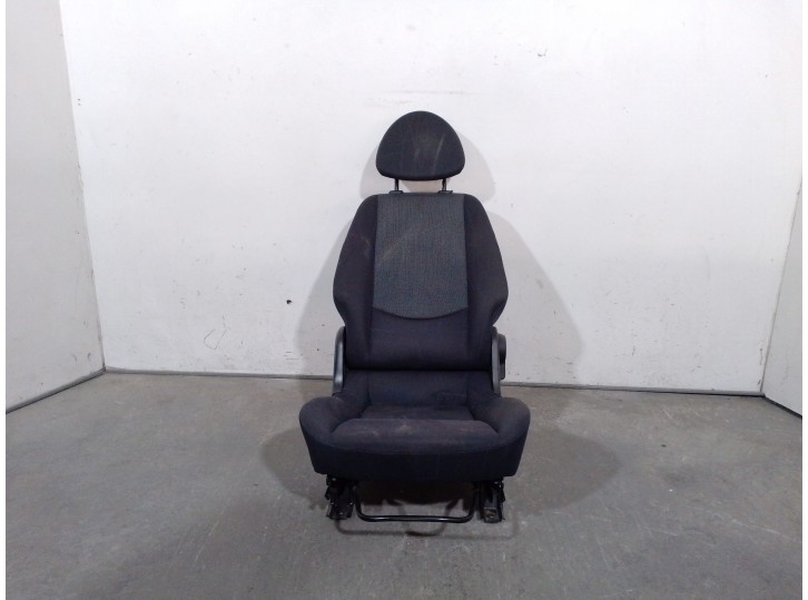 Replacement front right seat for Smart Forfour (454) 1.5 CDI (454.001) OEM IAM reference A4549100470 A4549100470 