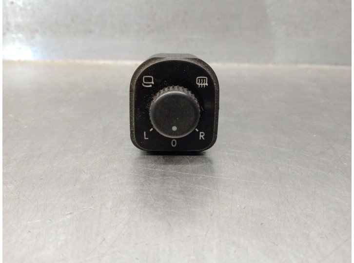 Recambio de mando retrovisor para skoda superb ii station wagon (3t5) 2.0 tdi 16v 4x4 referencia OEM IAM 3T0959565A 3T0959565A 