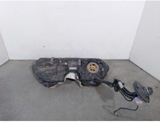 Recambio de deposito combustible para mercedes-benz clase c (w205) c 200 (205.042) referencia OEM IAM A2054705401 CESTA 19