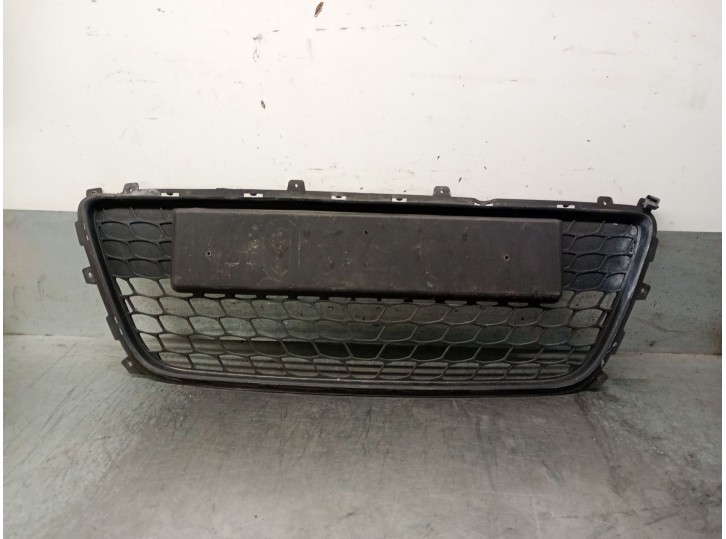 Recambio de rejilla delantera para hyundai i30 (fd) 1.4 referencia OEM IAM 865612R000 865612R000 